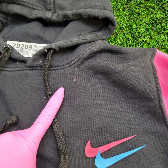 NIKE Swoosh Hoodie Womens Small 20x24 Black Spellout - Picture 5 of 15